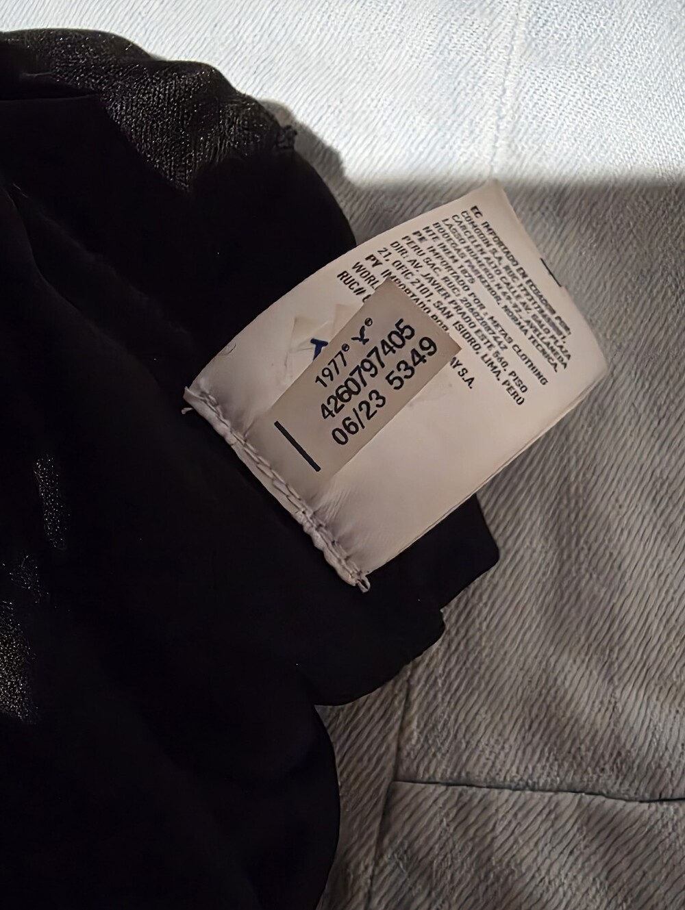 American Eagle Black Mesh Long Sleeve Crop Top Medium New - Picture 11 of 12